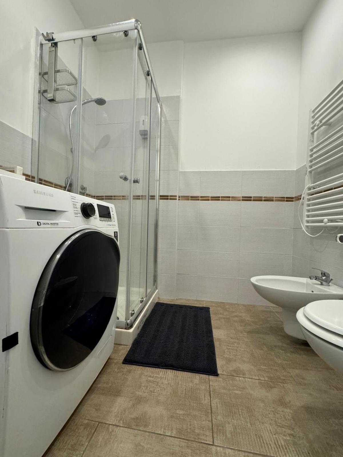Apartamento Lux Fara Milán Exterior foto